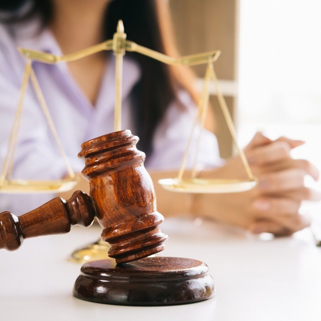 弁護士と司法書士の違いをわかりやすく解説しますか？